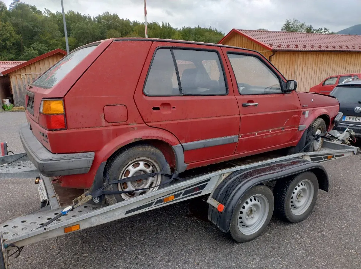 Volkswagen Golf 1990 photo 2