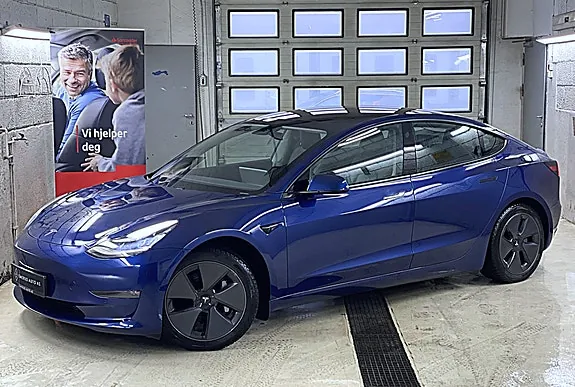 Tesla Model 3 2021 photo 3
