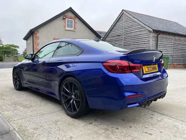 BMW M4 2019 photo 4