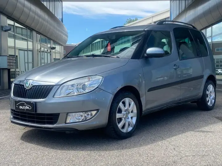 Skoda Roomster 2011 photo 3