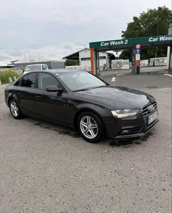 Audi A4 2014 photo 2