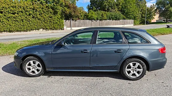 Audi A4 2011 photo 3