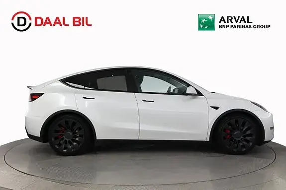 Tesla Model Y 2024 photo 5