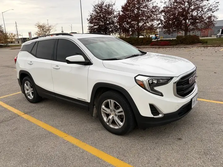 GMC Terrain 2018 photo 2