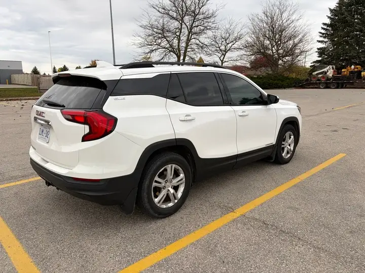 GMC Terrain 2018 photo 3