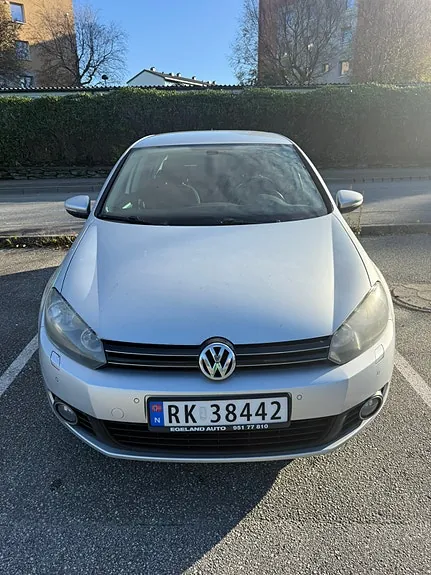 Volkswagen Golf Vi 2011 photo 2