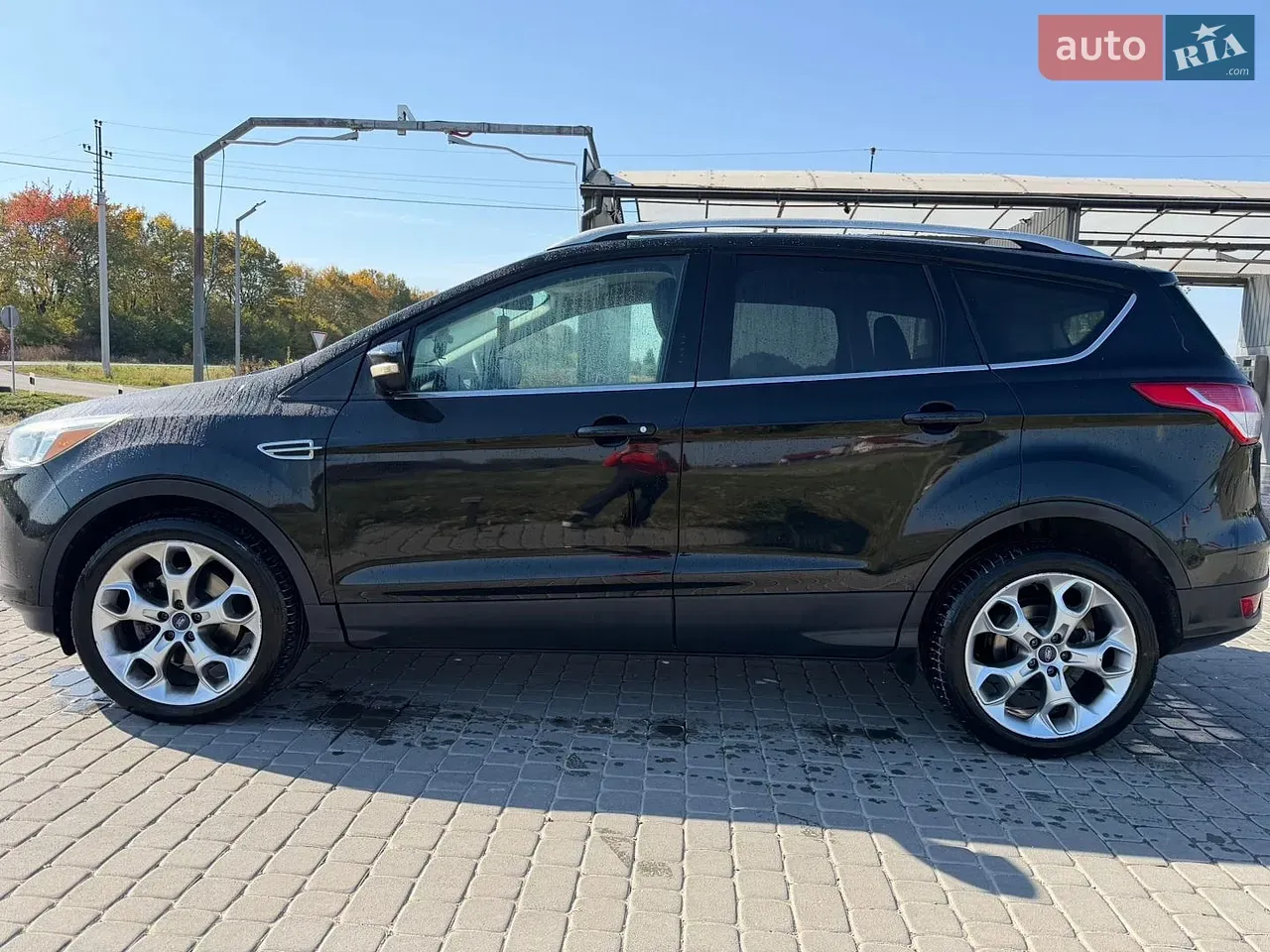 Ford Escape 2015 photo 2