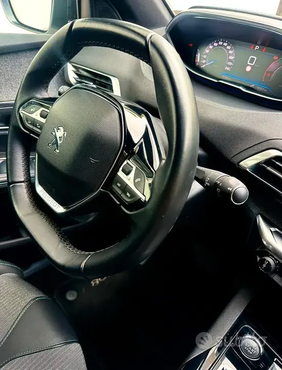 Peugeot 5008 2023 photo 4