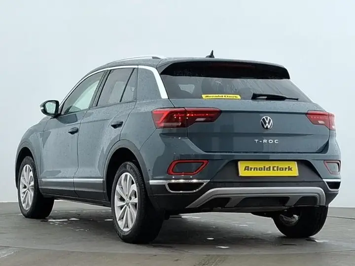 Volkswagen T-Roc 2022 photo 2