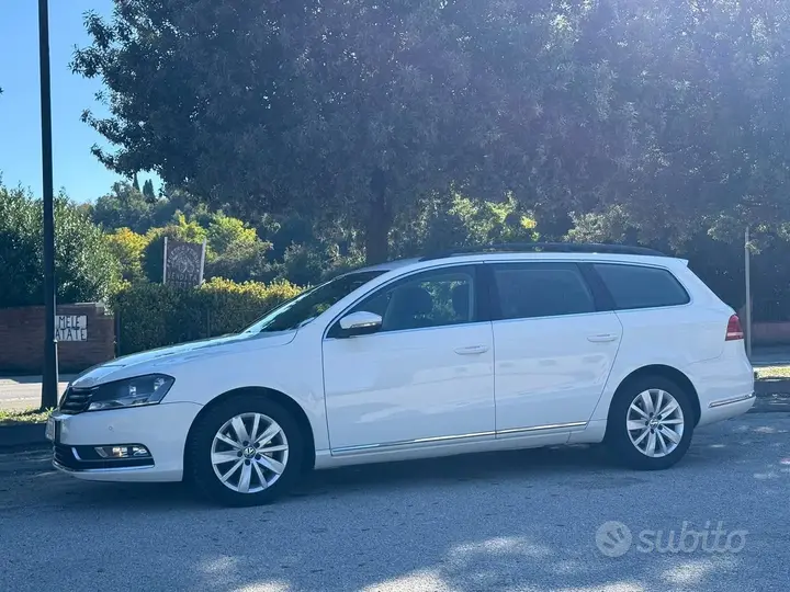 Volkswagen Passat 2014 photo 2
