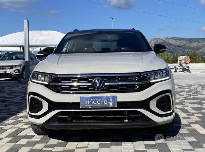 Volkswagen T-Roc 2022 photo 2