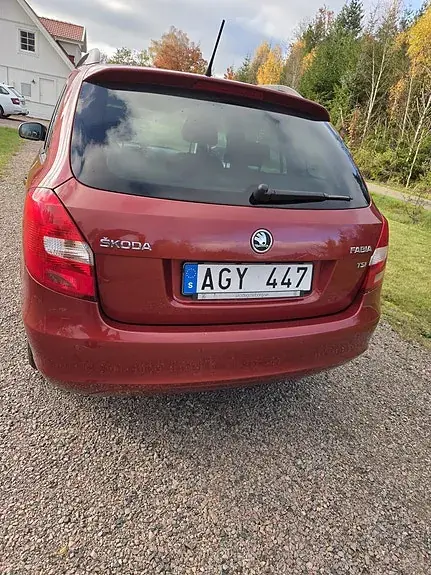 Skoda Fabia 2014 photo 3