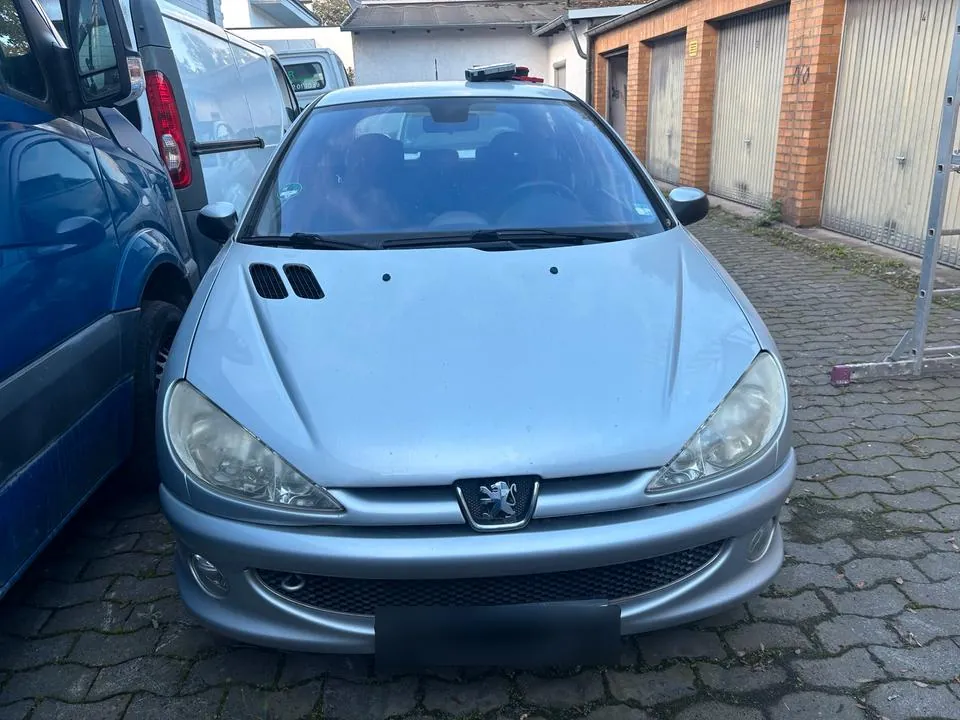 Peugeot 206