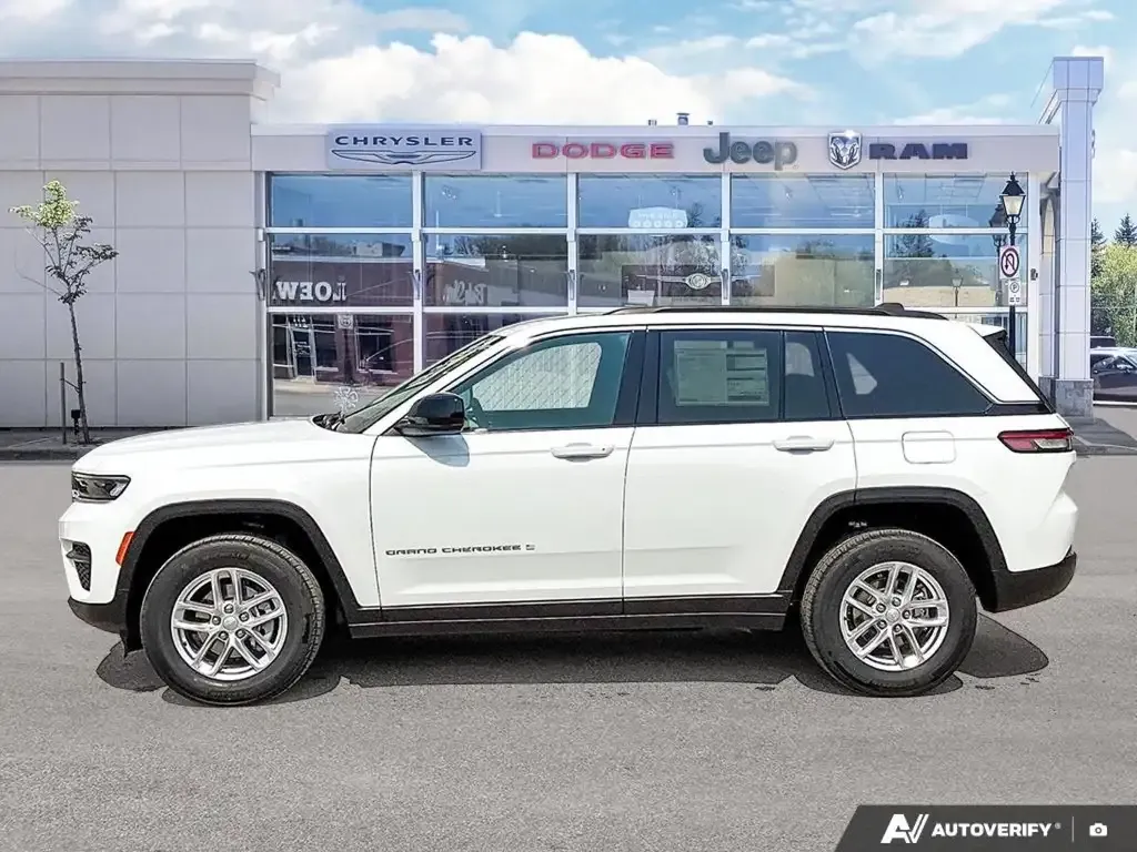 Jeep Grand Cherokee 2026 photo 5