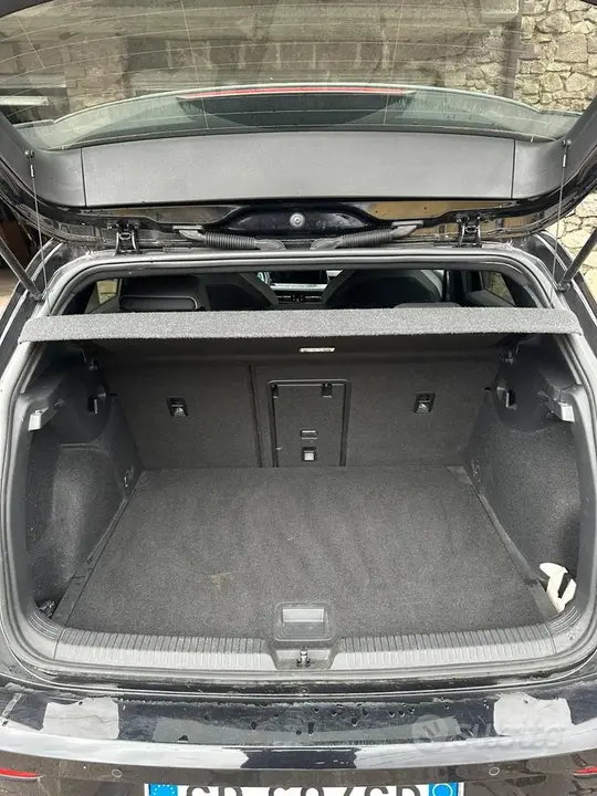 Volkswagen Golf 8 2020 photo 4