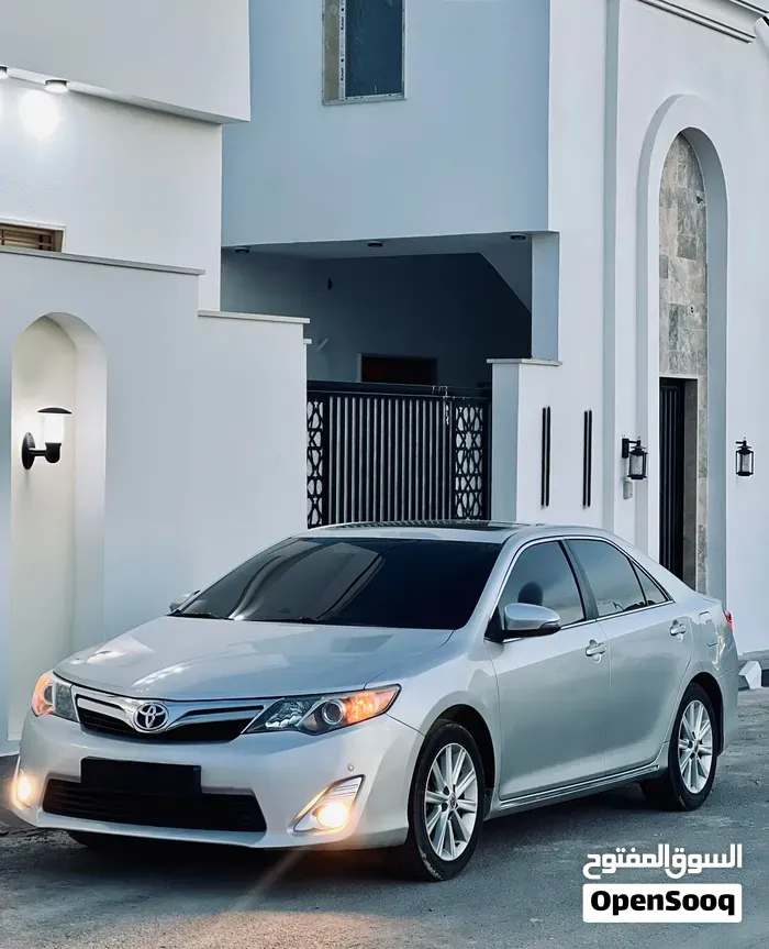 Toyota Camry 2014 photo 2