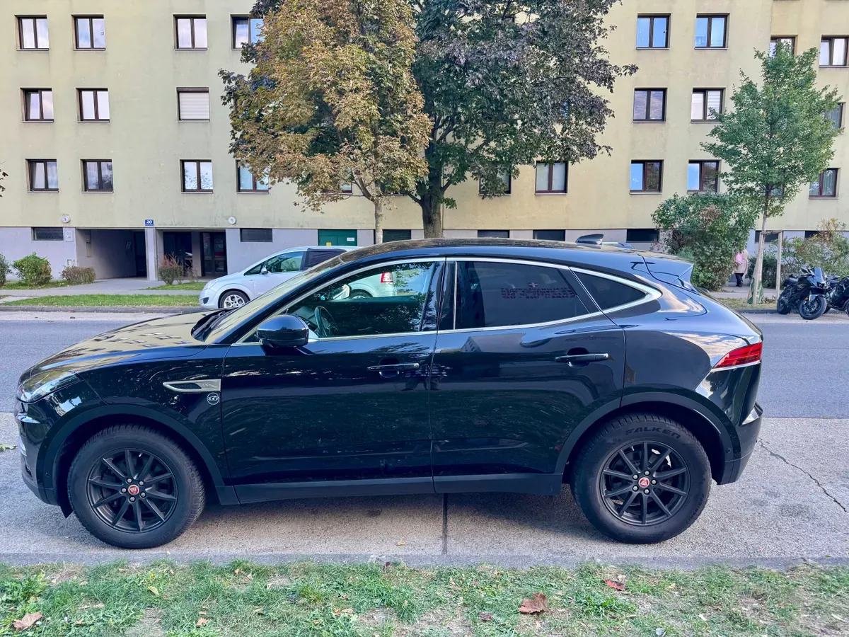 Jaguar E-Pace 2021 photo 3