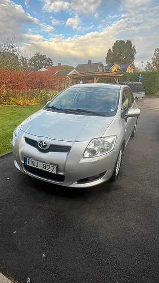 Toyota Auris 2007 photo 2