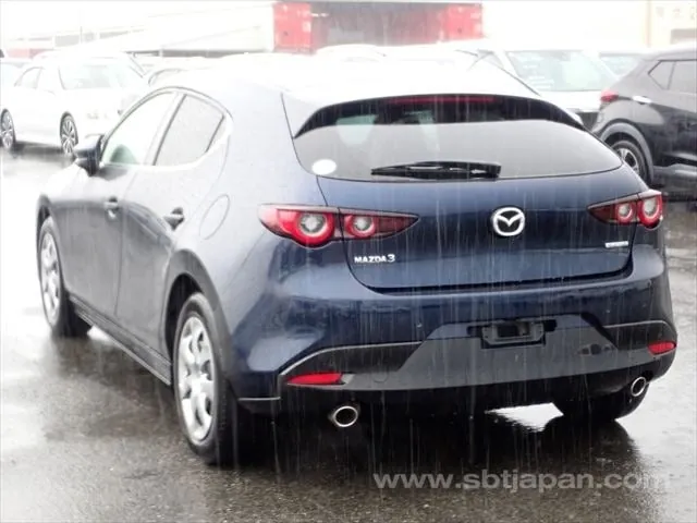 Mazda Mazda3 2023 photo 3