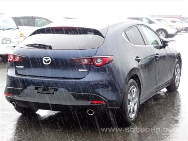 Mazda Mazda3 2023 photo 4