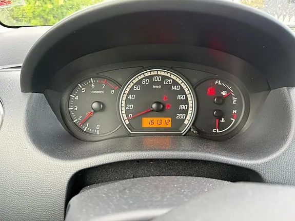 Suzuki Swift 2006 photo 5