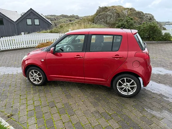 Suzuki Swift 2006 photo 3