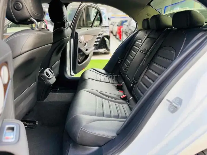 Mercedes-Benz C-Class 2020 photo 5
