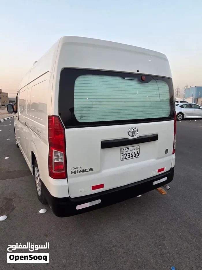 Toyota Hiace 2020 photo 4