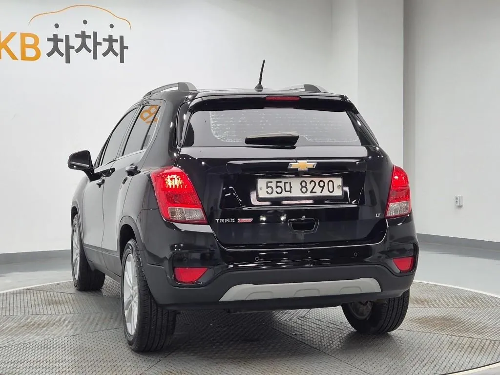 Chevrolet Track 2019 photo 2
