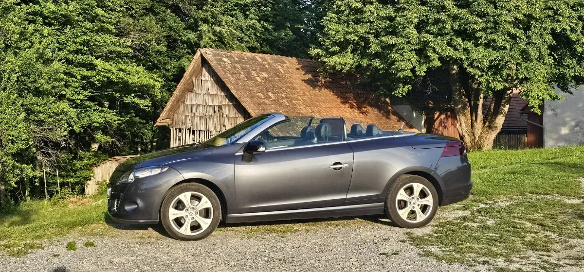 Renault Megane 2012 photo 2