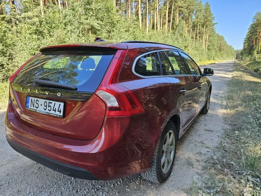 Volvo V60 2011 photo 3