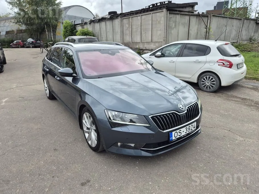 Skoda Superb 2015 photo 2