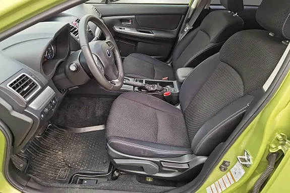 Subaru Xv 2015 photo 4