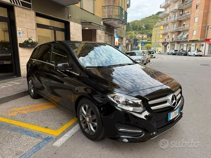 Mercedes-Benz B 180D 2017 photo 5