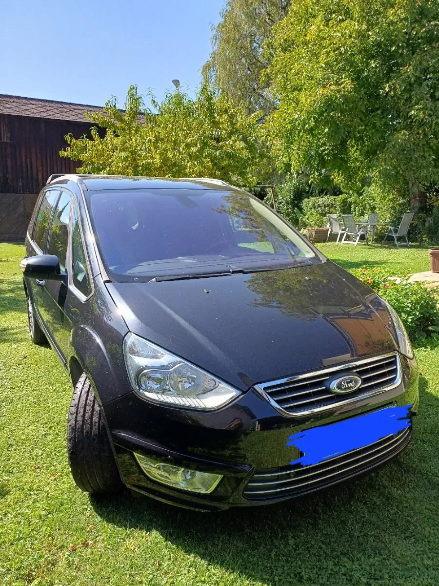 Ford Galaxy 2013 photo 2