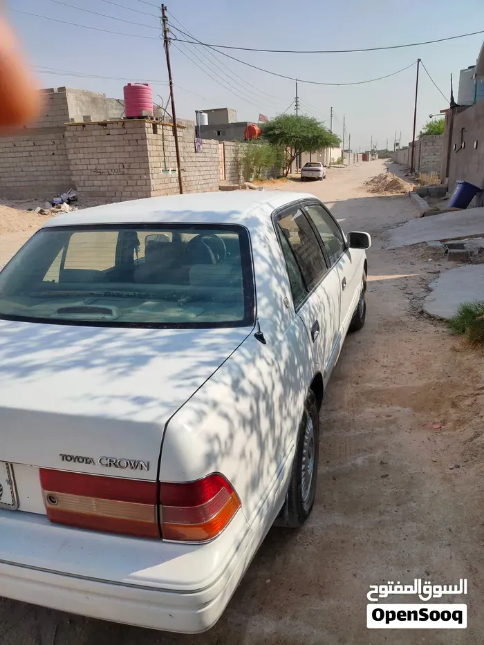 Toyota Crown 1998 photo 4