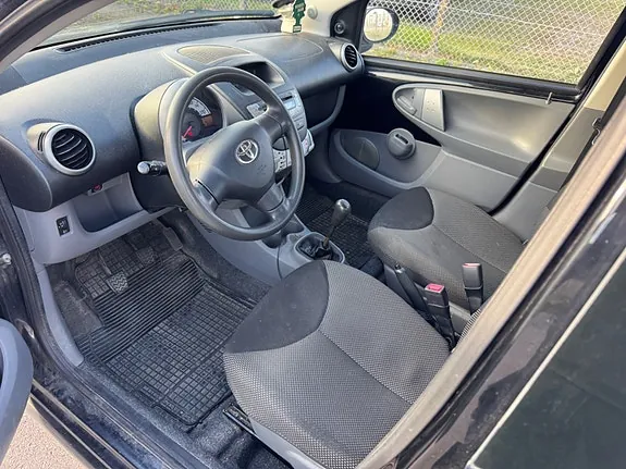Toyota Aygo 2011 photo 5