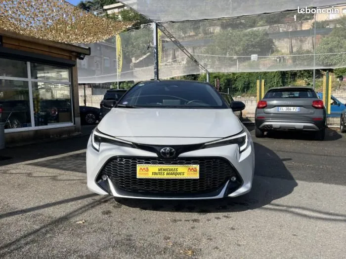 Toyota Corolla 2023 photo 2