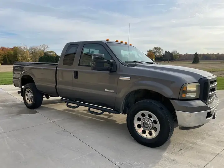 Ford F350 2005 photo 2