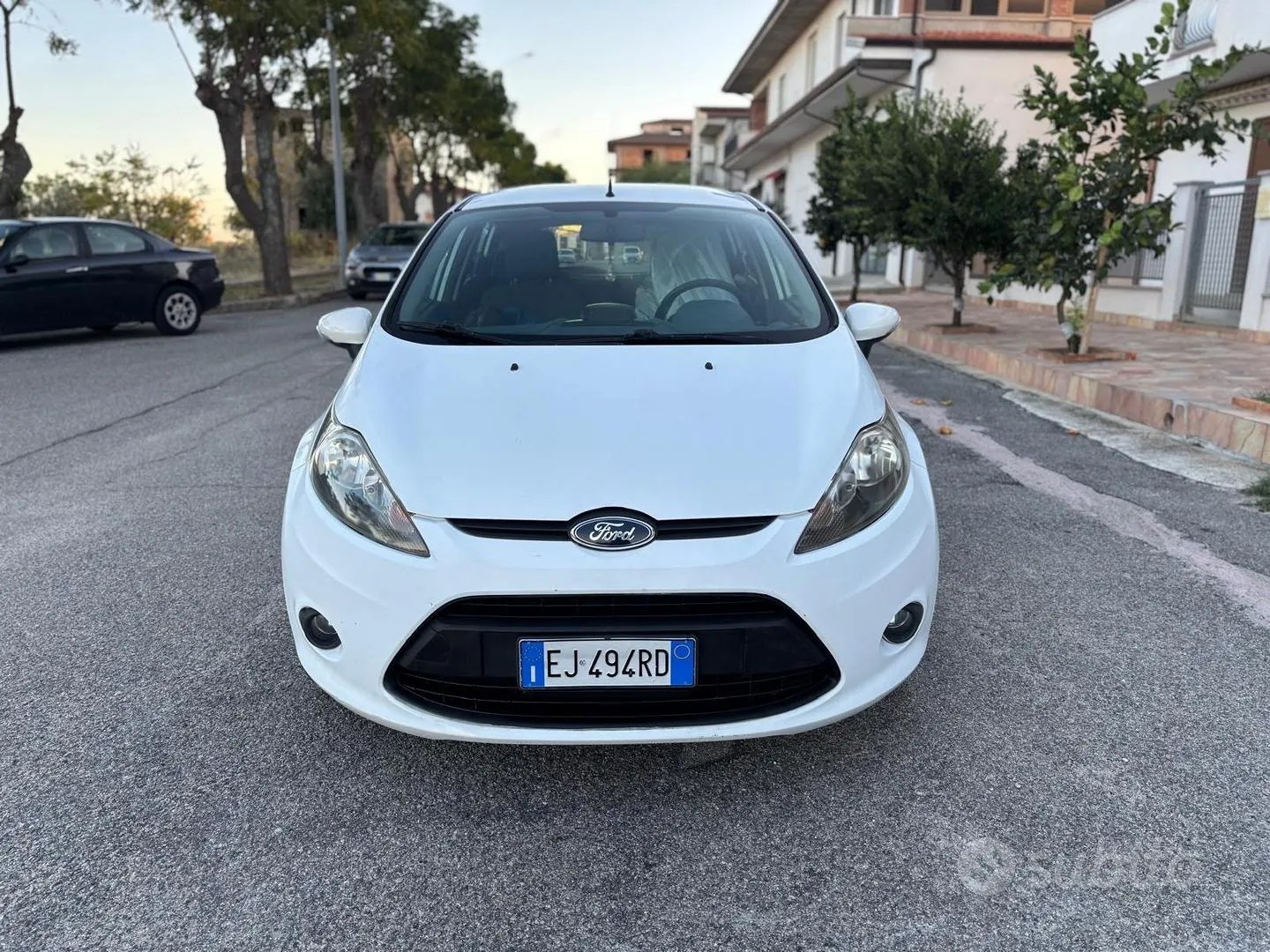Ford Fiesta 2011 photo 2