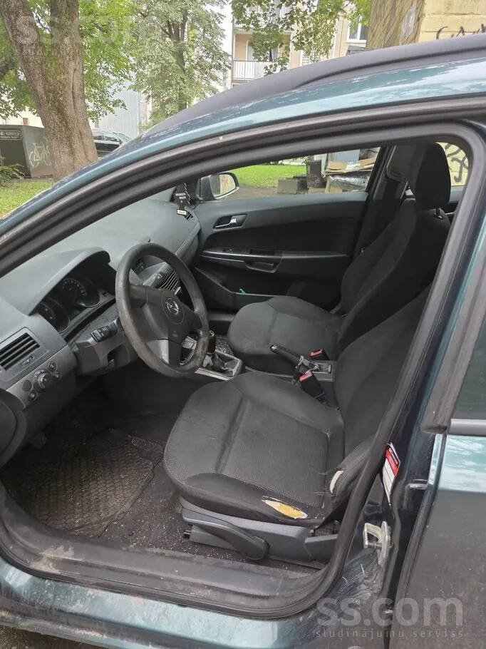 Opel Astra 2005 photo 2