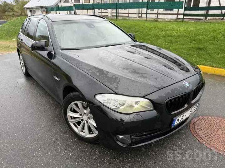 BMW 520 2012 photo 2