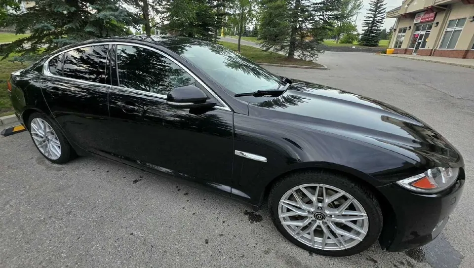 Jaguar Xf 2014 photo 3