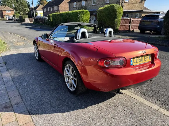 Mazda Mx-5 2010 photo 5