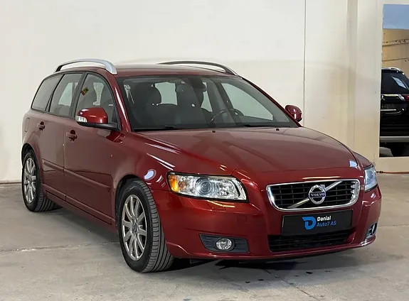 Volvo V50 2012 photo 2