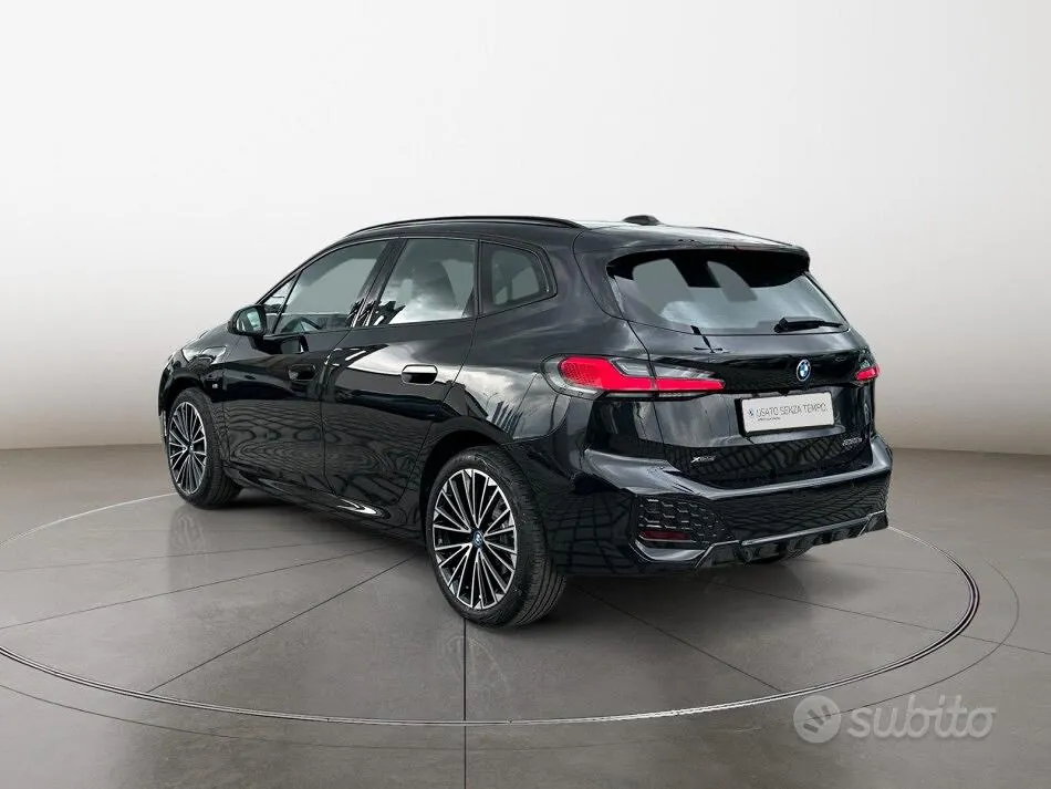 BMW 230E Active Tourer 2026 photo 3