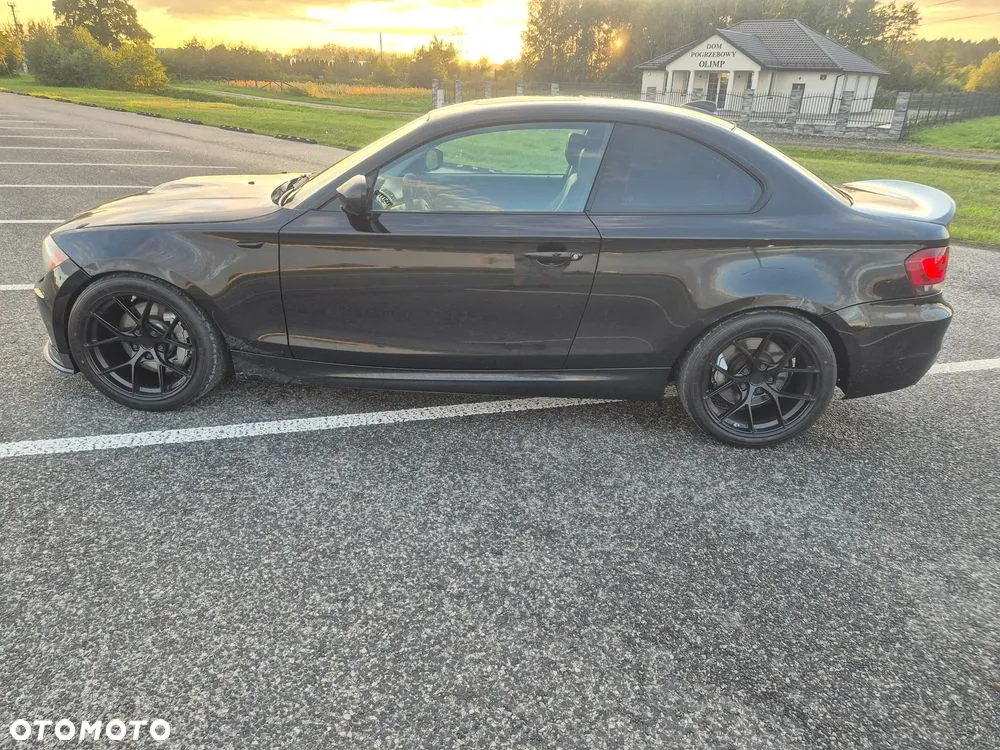 BMW 135I 2011 photo 3
