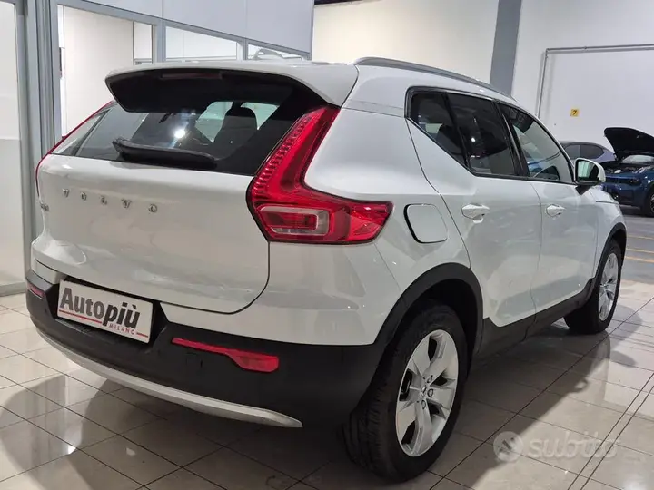 Volvo Xc40 2021 photo 2