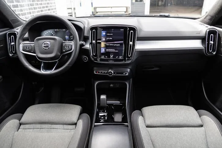 Volvo Xc40 2023 photo 3