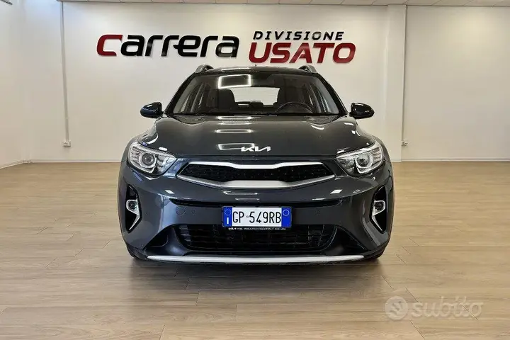 Kia Stonic 2023 photo 2